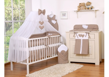 5-osainen pussilakanasetti ja suojaverho - Hanging Hearts Valkoisilla Pilkuilla