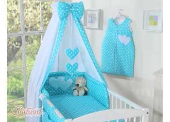 5-osainen vuodevaatesetti vauvalle + katosverho - Hanging Hearts Turkoosi Valkoisilla Pilkuilla