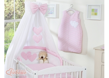 5-osainen vuodevaatesetti vauvalle + katosverho - Hanging Hearts Vaaleanpunainen
