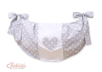 Lelupussukka pinnasänkyyn - Hanging Hearts Harmaa Valkoisilla Pilkuilla