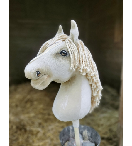 Cremello Hobby Hevonen