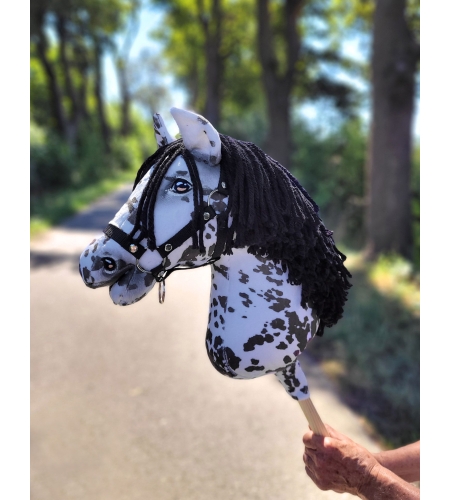 Hobby Horse A3 Täplikäs Keppihevonen Leopardi Musta Harja
