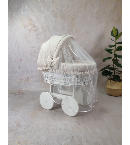 pajusta punottuun vauvankoriin beige