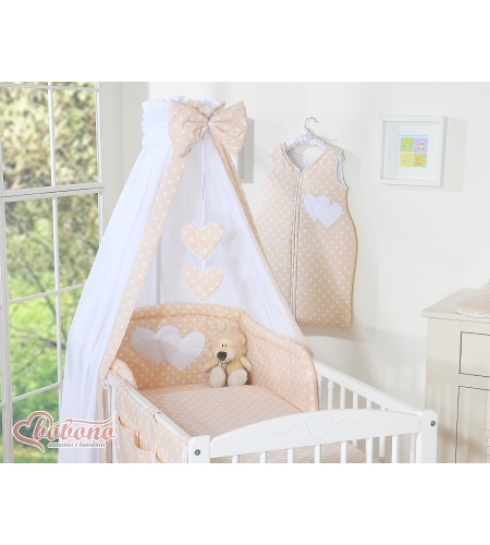 11-osainen vuodevaatesetti vauvalle + katosverho - Hanging Hearts Beige Valkoisilla Pilkuilla