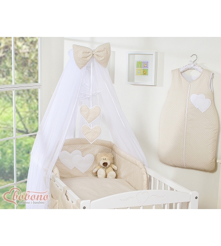 7-osainen vauvan pussilakanasetti ja hyttysverkko - Hanging Hearts Beige Valkoisilla Pilkuilla