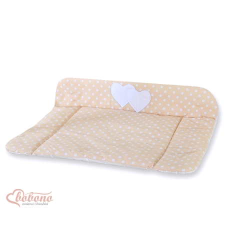 Pehmeä vaipanvaihtoalusta - Hanging Hearts Beige Valkoisilla Pilkuilla