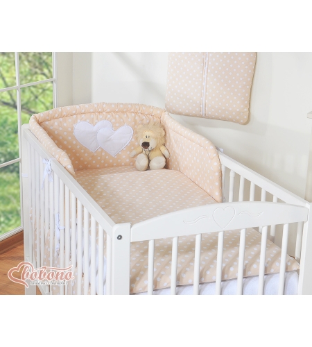 Vauvan sängyn reunapehmuste - Hanging Hearts Beige Valkoisilla Pilkuilla